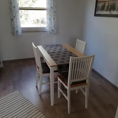 Ferienwohnung-2-im-sahlenburger-ferienhaus * クックスハーフェン