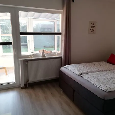 Apartment Ferienwohnung-2-im-sahlenburger-ferienhaus *